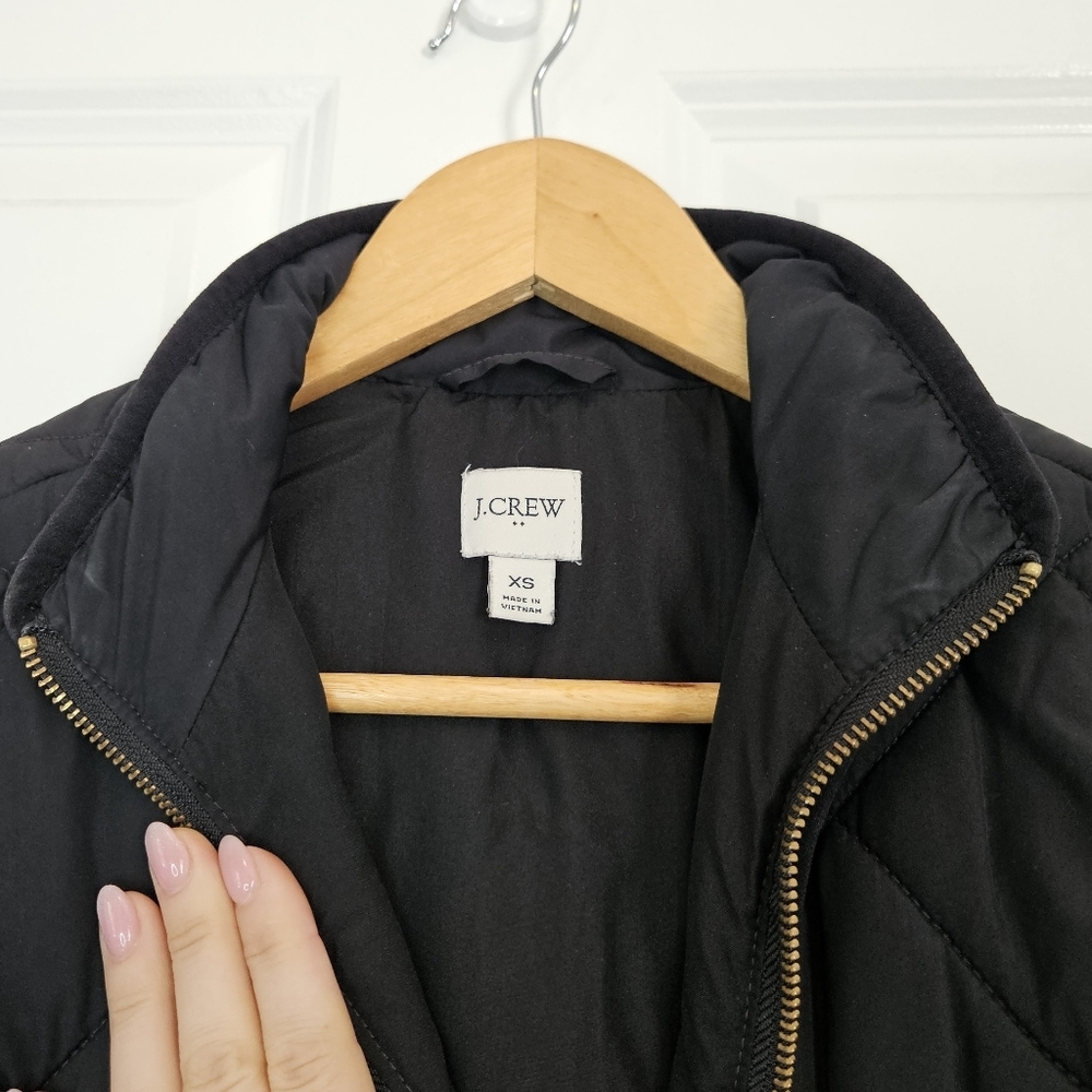 J. Crew Black Puffer Quilted Vest Gold Zipper Sz XS - Picture 6 of 6